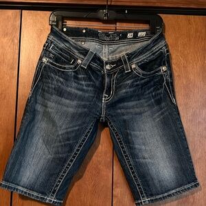 Miss Me Bermuda shorts